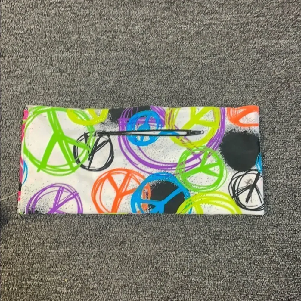 Hipster waist belt with storage pockets